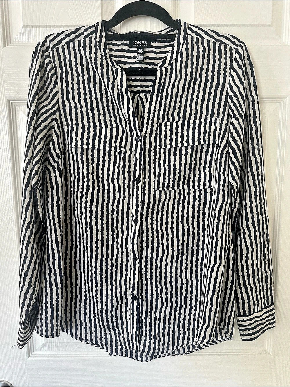 Jones New York Abstract Print Button Down Size Medium
